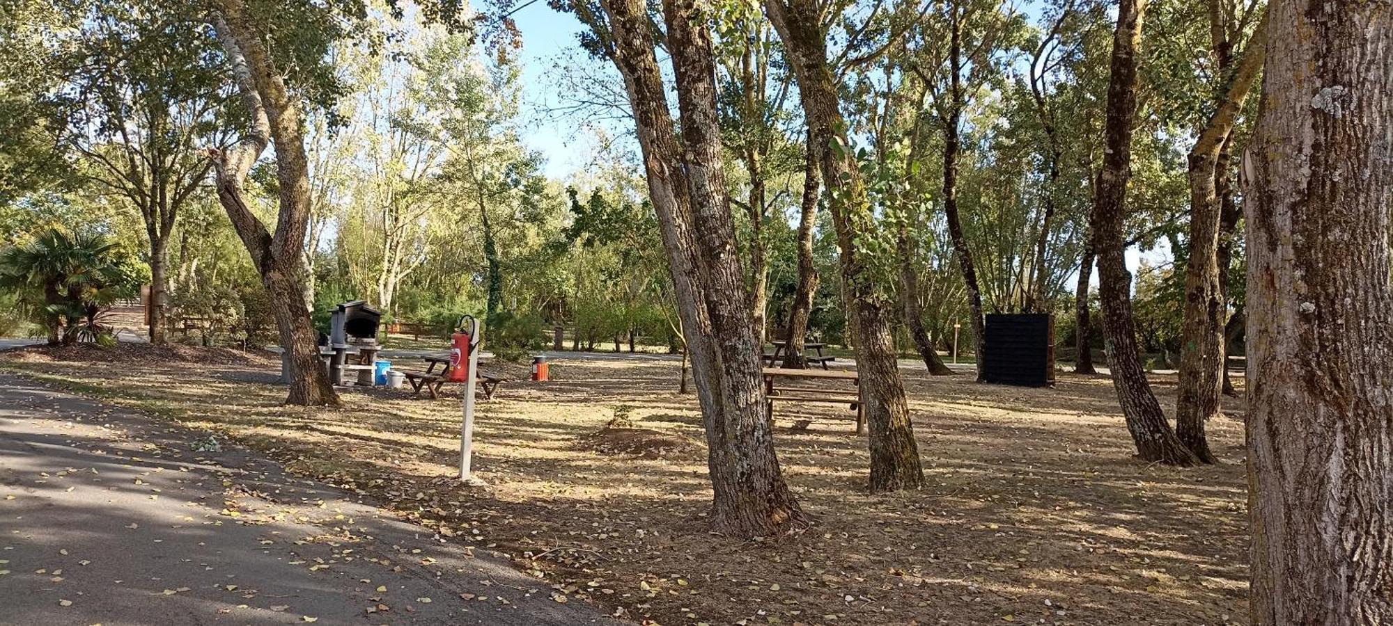 Mobilhome L'Oasis Camping Le Clos Cottet Angles  ภายนอก รูปภาพ